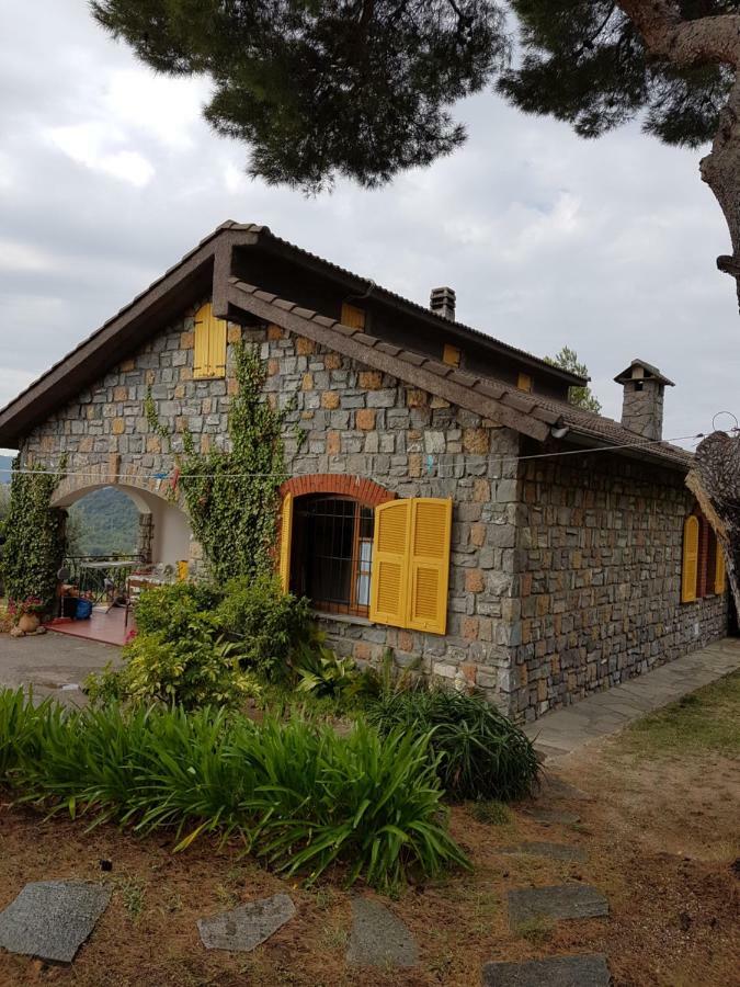 Villa Fior Di Lavanda Cisano sul Neva Kültér fotó