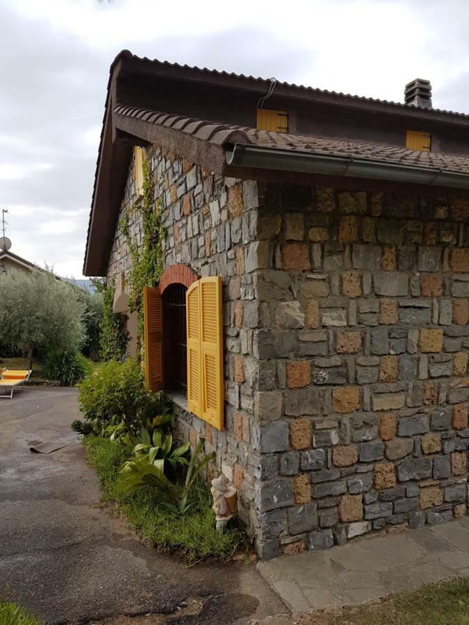 Villa Fior Di Lavanda Cisano sul Neva Kültér fotó