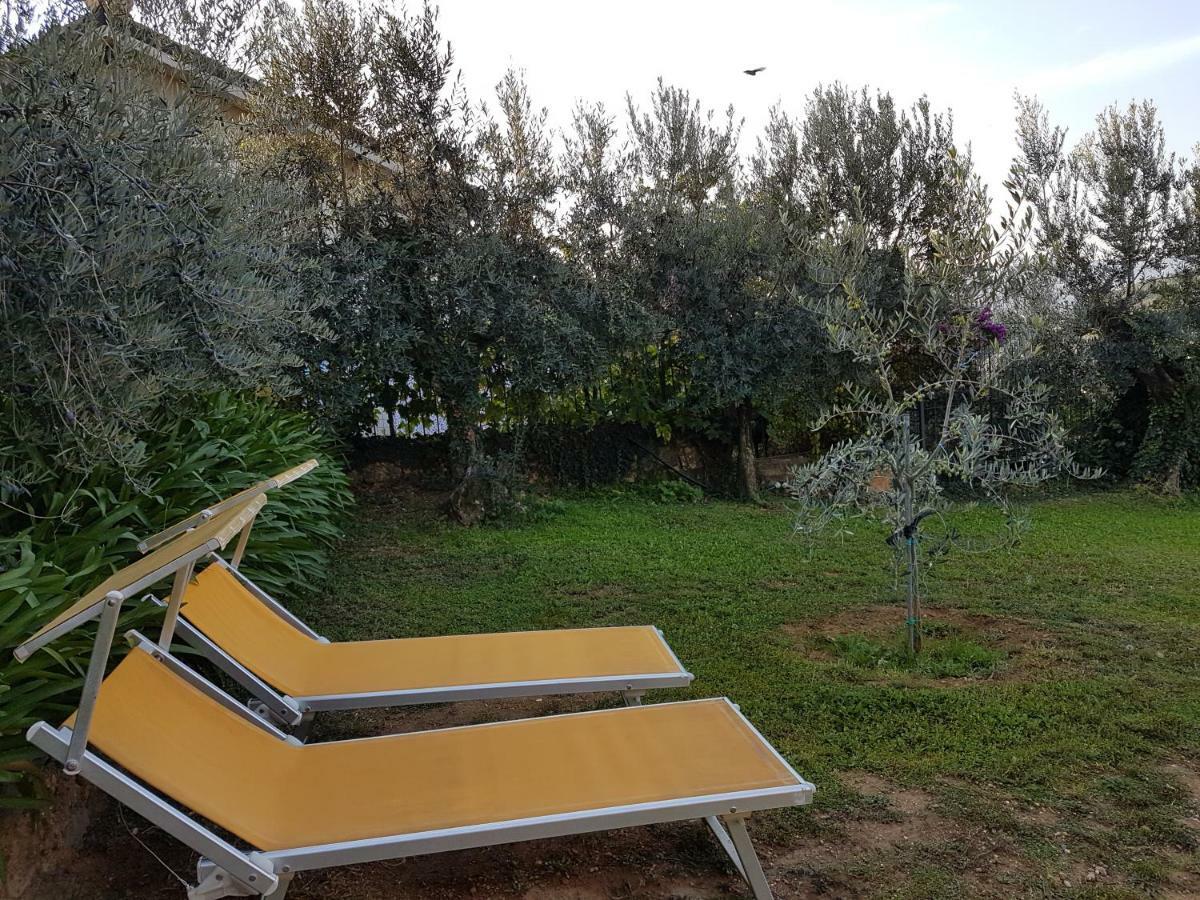 Villa Fior Di Lavanda Cisano sul Neva Kültér fotó